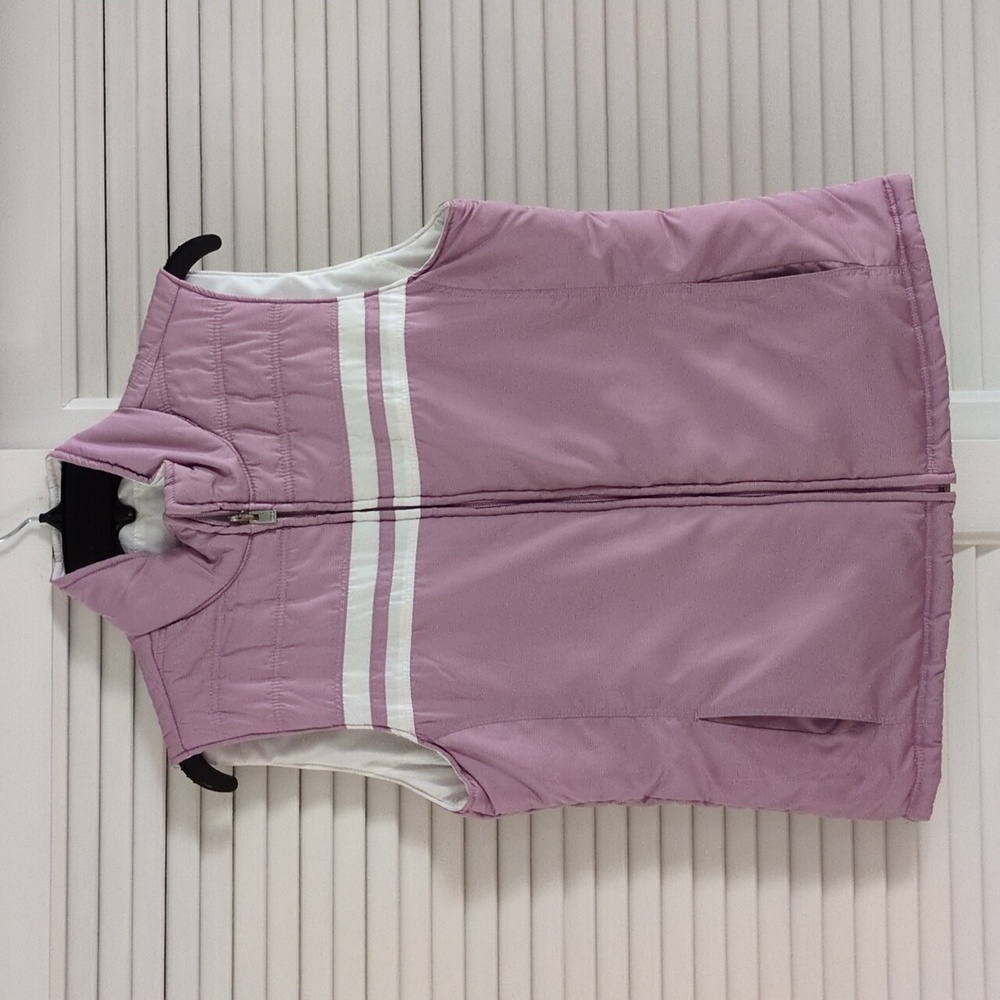 Izod Women's Quilted Reversible Full Zip Vest.  Lavender/White. Size S
